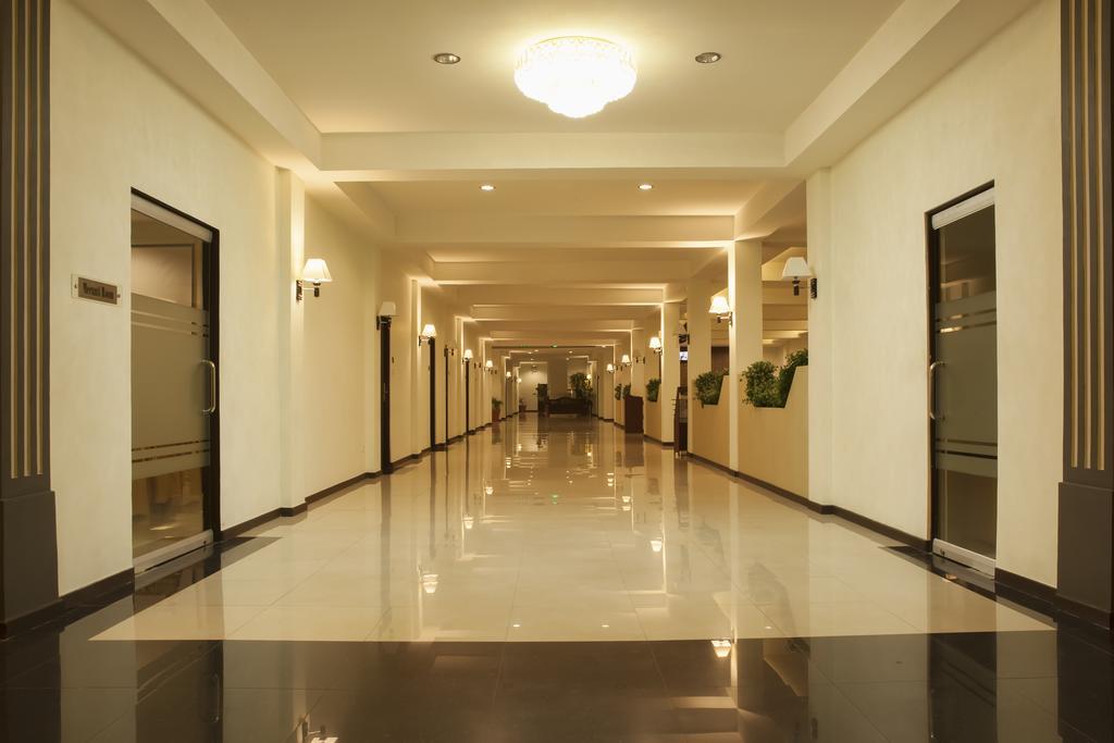Borneo Emerald Hotel Ketapang  Bagian luar foto